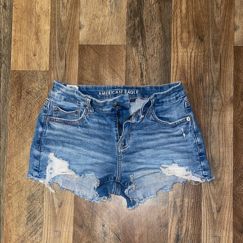 American Eagle Outfitters Curvy High Rise Shortie Jean Shorts size 4 EUC